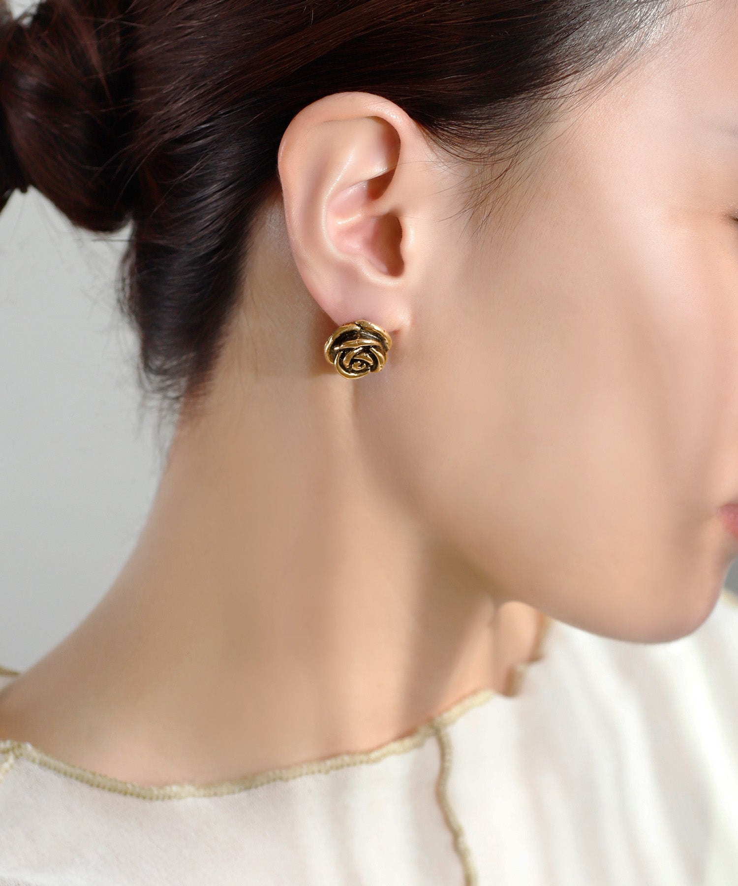 ANEMONE】メタルローズピアス｜アネモネ・シエナロゼ・ミミサンジュウ