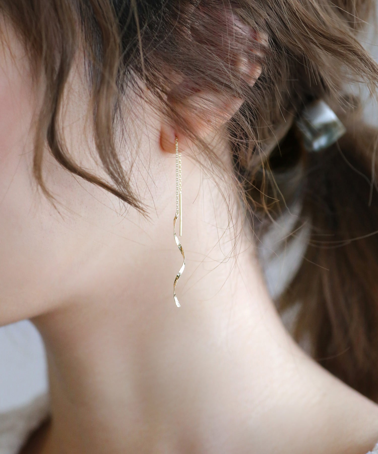 SIENA ROSE】らせんモチーフのアメリカンピアス｜SANPO ONLINE