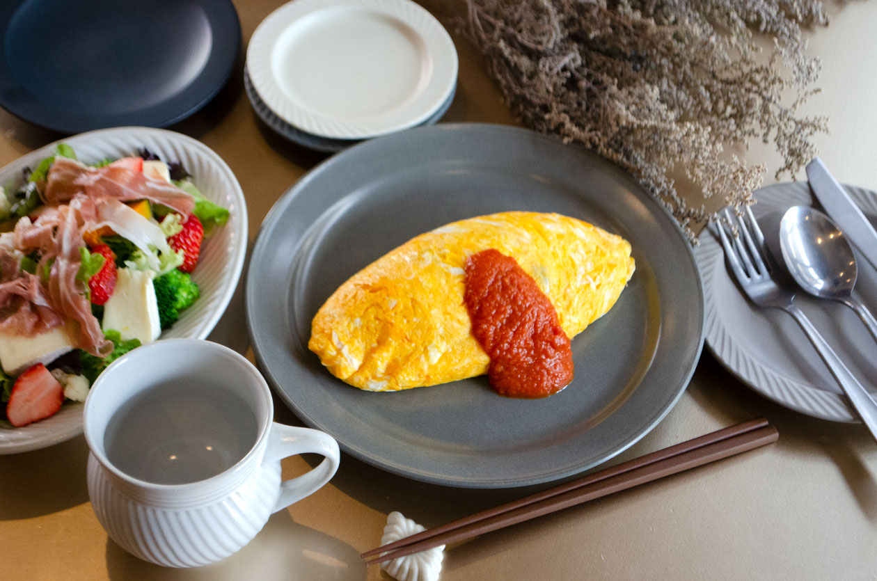 KANEAKI SAKAI POTTERY／flatとslantsのうつわの使い方をご紹介