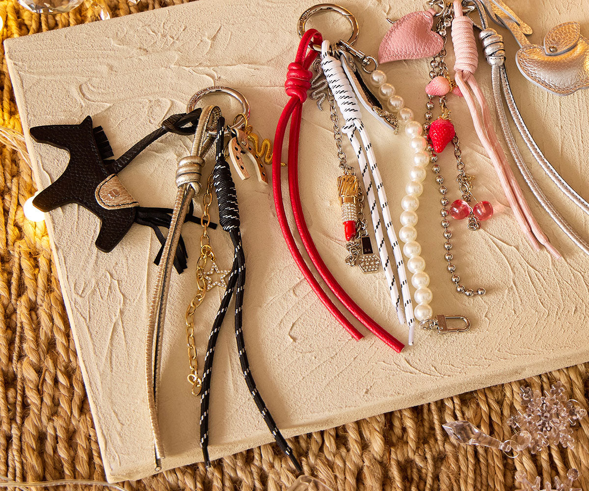 サロンドアルファード 東京広尾発アイコニックなスマイルマークの