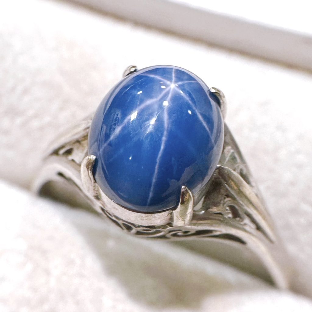 K18WG (18金ホワイトゴールド) スターサファイアリングの買取実績