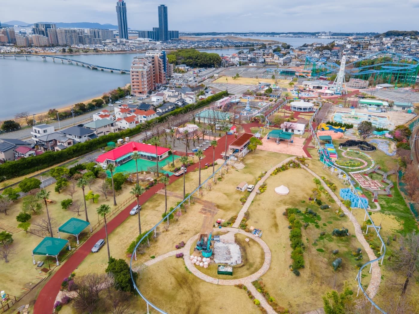 かしいかえん跡地にアウトドア施設が期間限定オープン 8日から予約