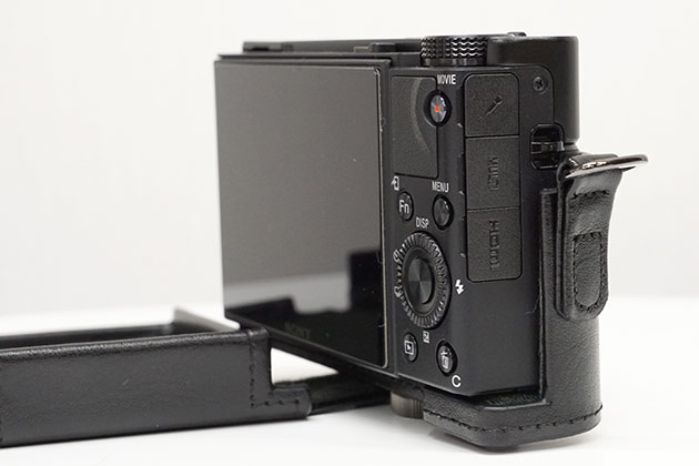 RX100シリーズをオシャレに持ち歩こう！ジャケットケース「LCJ-RXK」