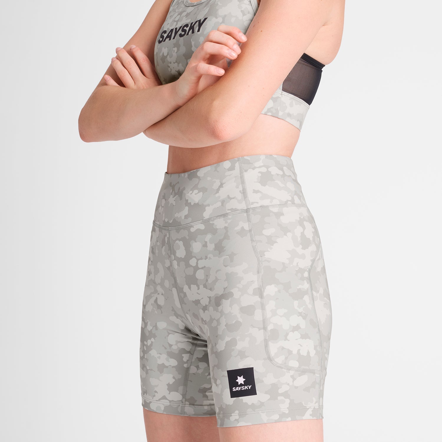 OWRST30C1049_MODEL_1.jpg?v=