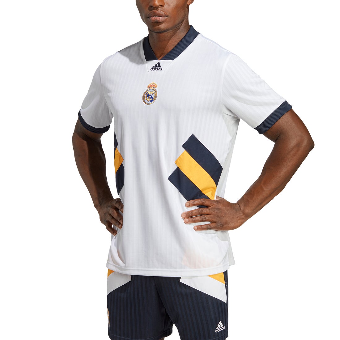 adidas レアルマドリード 22/23 ICON ジャージー(ホワイト) WJ439