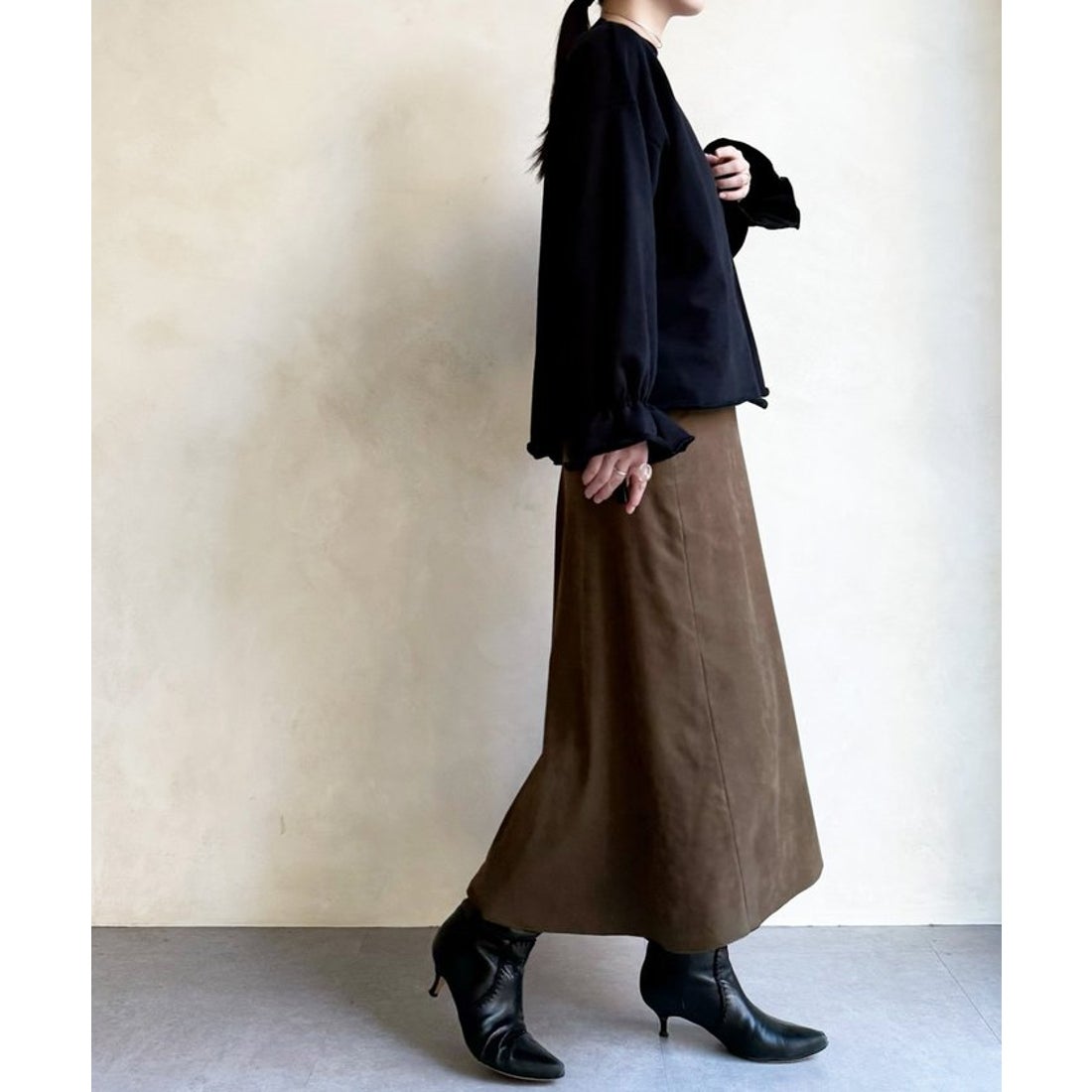 ビアズリー BEARDSLEY 袖口フリルトレーナー （mocha） - ファッション