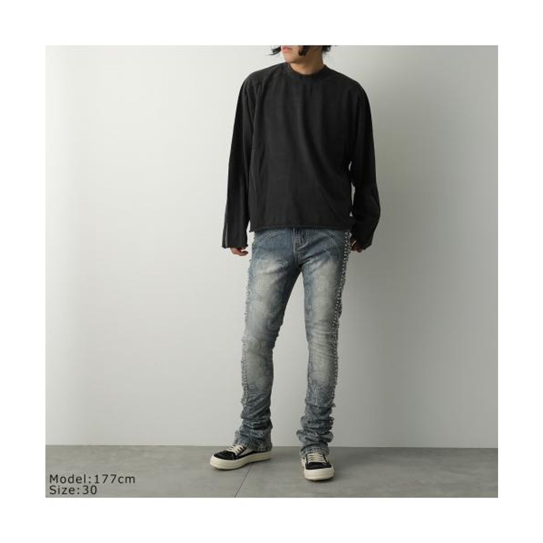 グアピ GUAPI GUAPI ジーンズ Aqua Blue Rivets Stacked Denim フレア