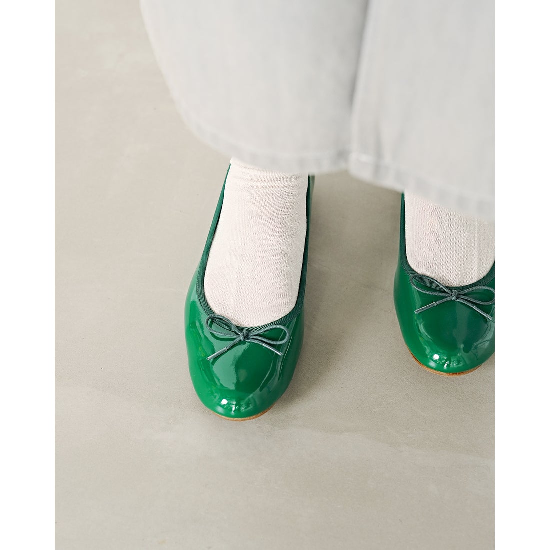 レイン対応】フラット バレエシューズ （グリーン エナメル） -Emma