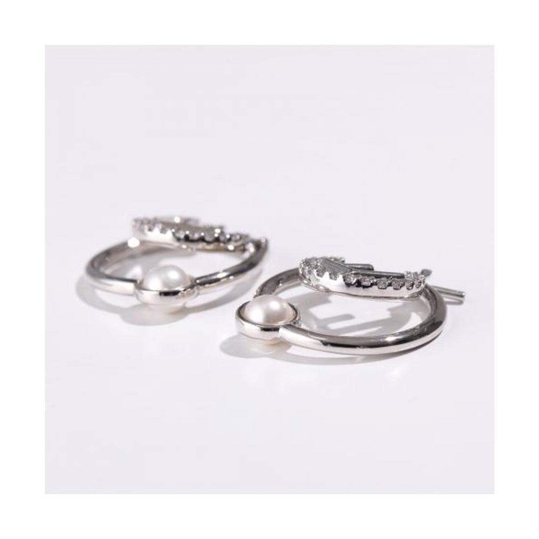 フェンディ FENDI FENDI ピアス 8AK516 A8SJ F IS FENDI （F1NHW