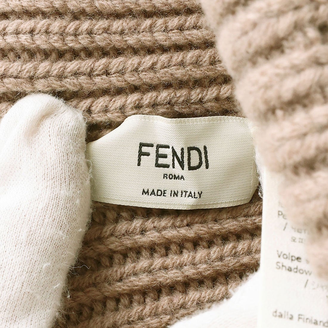 フェンディ FENDI ニットキャップ ポンポン ヴォルペ BEANIE FXQ848