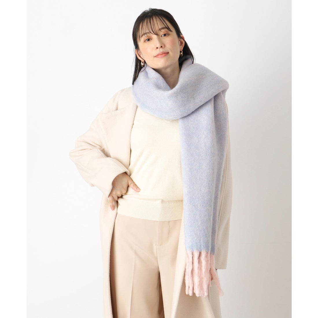 FURLA 【WEB限定 インド製】本革ネーム付き ウール混シャギーマフラー