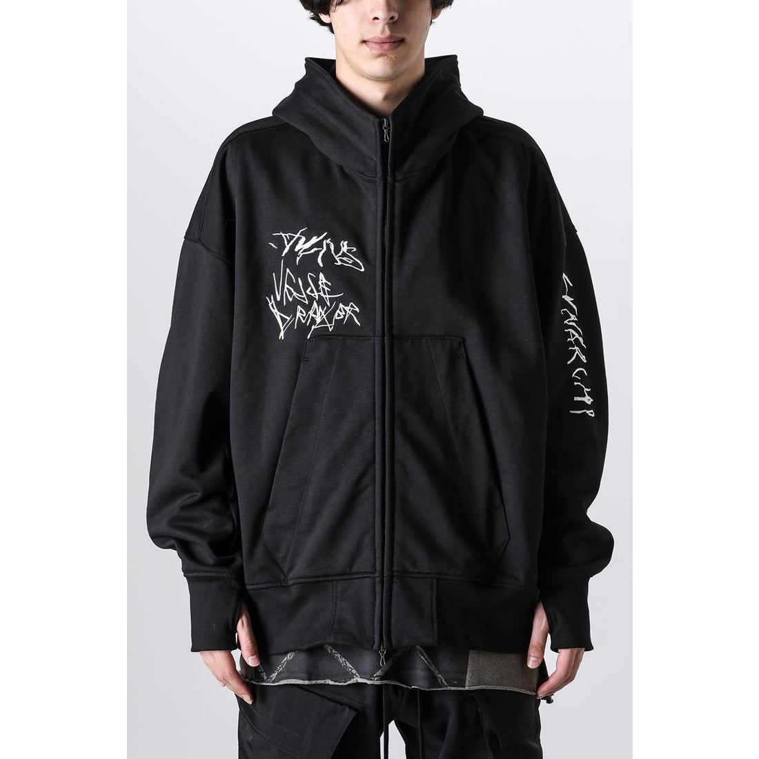 ユリウス JULIUS Embroidery & Printed Cotton Heavy Sweat Zip Hoodie