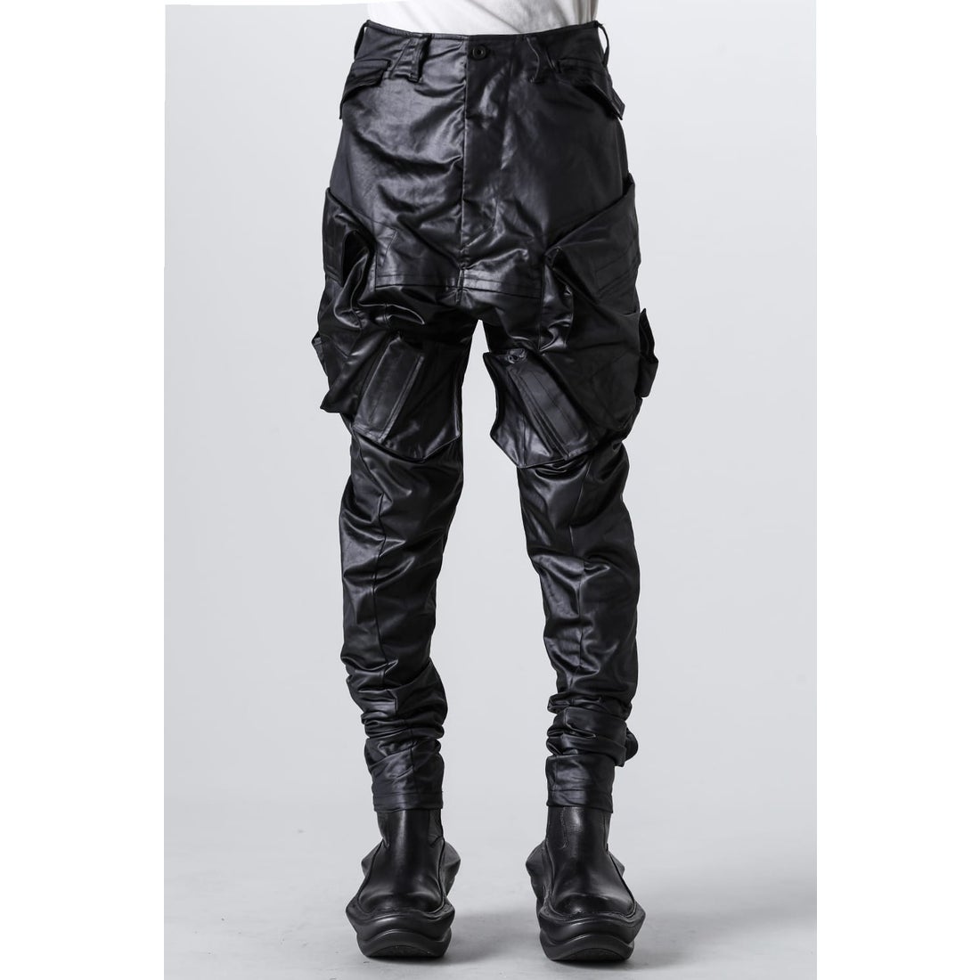 JULIUS Gasmask Cargo Pants （Black） - Osaka / Kyoto, Ship
