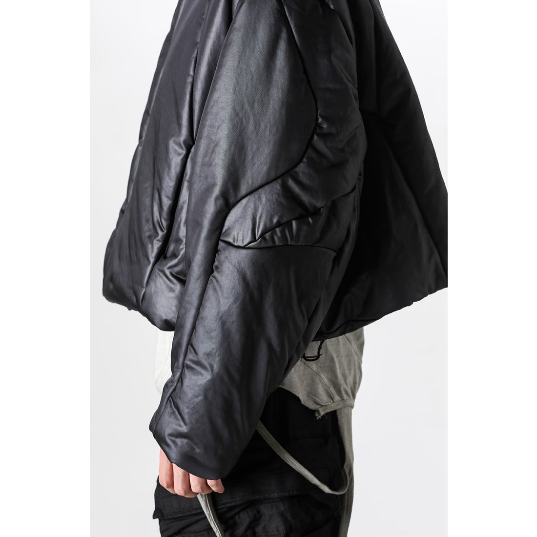 ユリウス JULIUS Cropped Berg Jacket （Black） -デザイナーズ