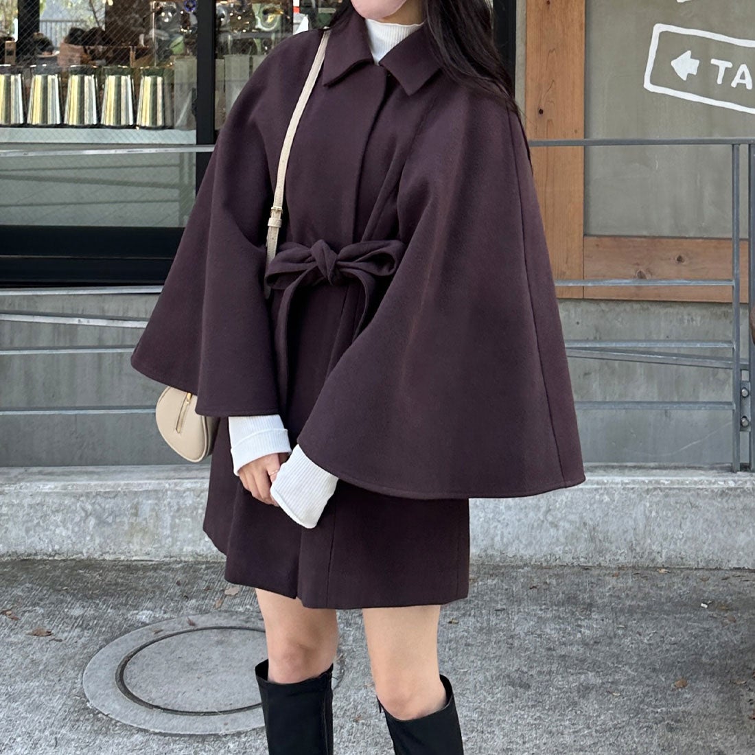 ジュノア JUNOAH スリットケープコート （ダークブラウン） -靴