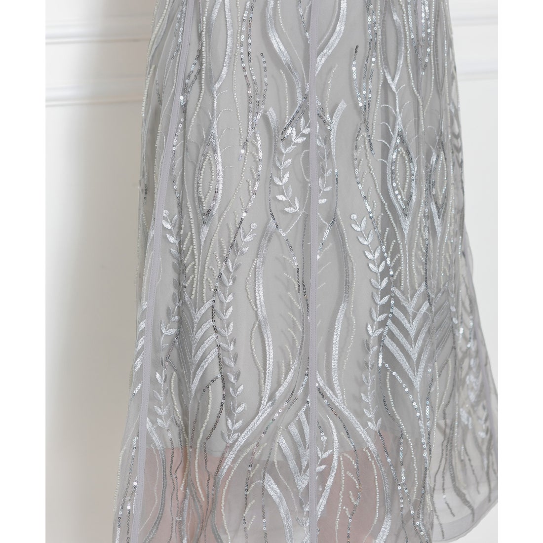 レジャ Leja スパンコール刺繍レースプチハイネックフリルロングドレス