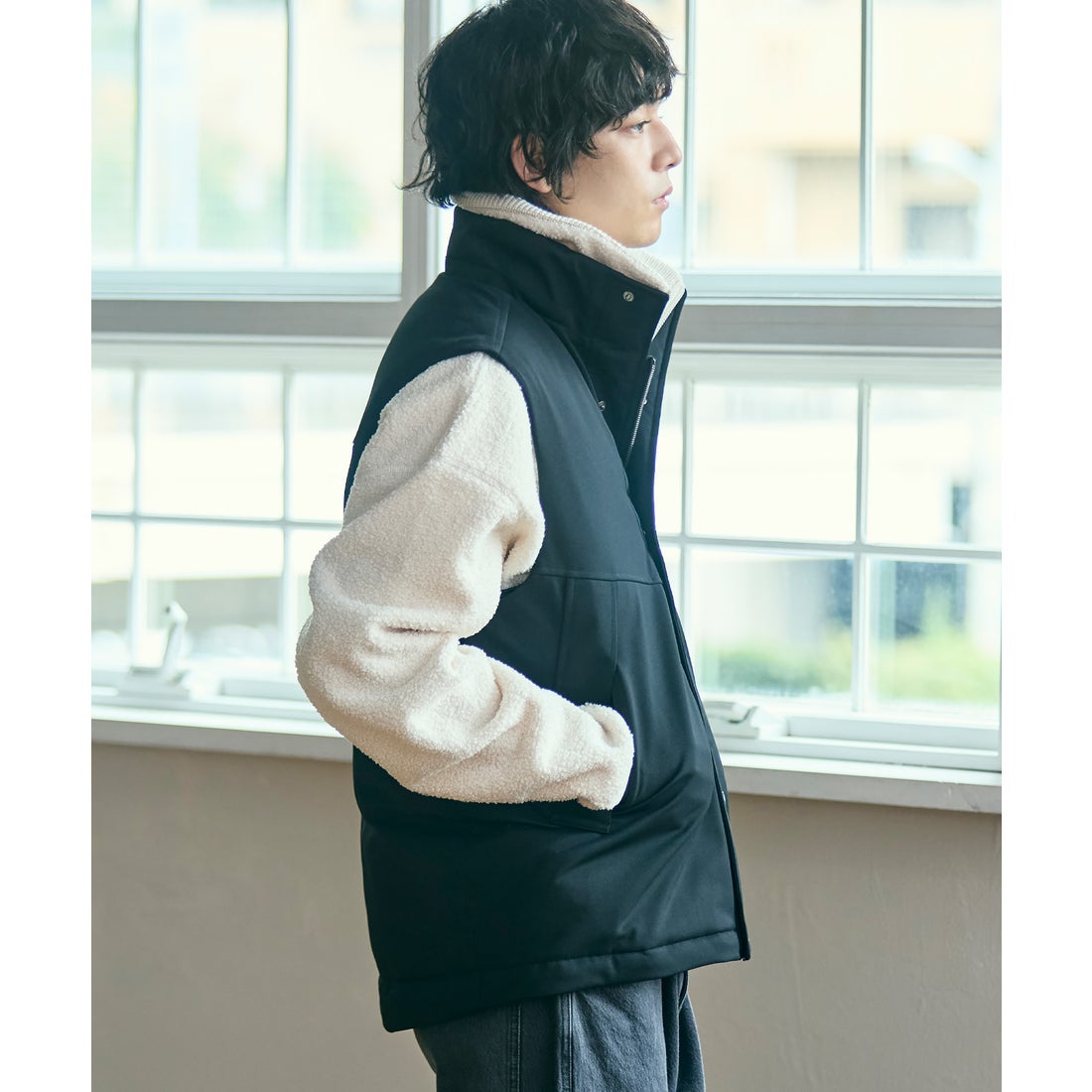 ラコステ LACOSTE 耐水透湿ダウンベスト（オフホワイト