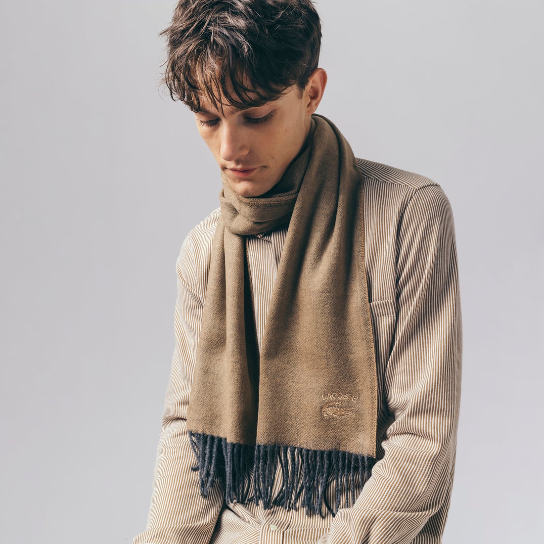 ラコステ LACOSTE ヘリンボーンマフラー （ベージュ） - ファッション