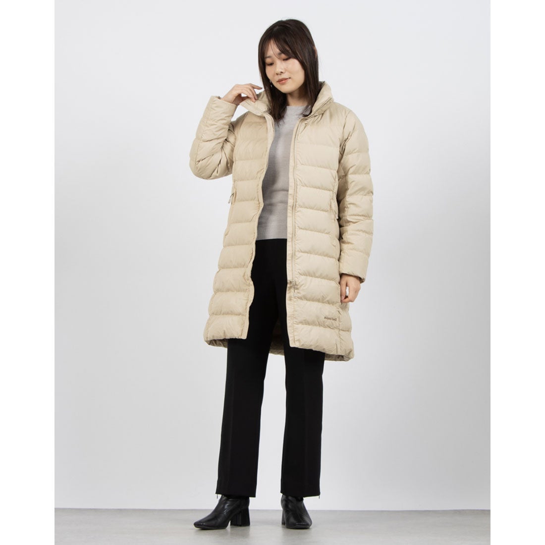 モンベル mont-bell トラベルダウンロングコート Women's （ベージュ