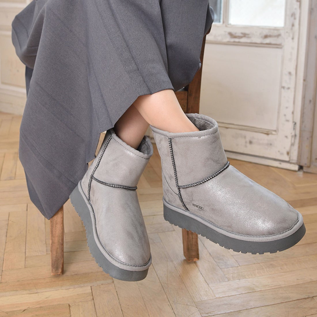 モズ moz メタリックカラームートンブーツ （グレー） - ファッション