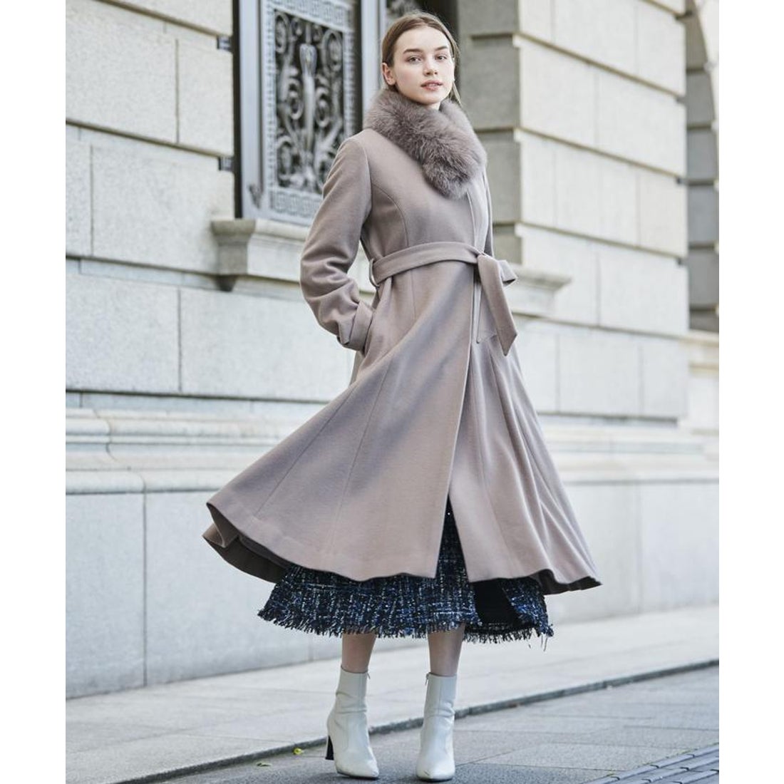 アンドクチュール AND COUTURE FOXファー付きAラインノーカラーコート