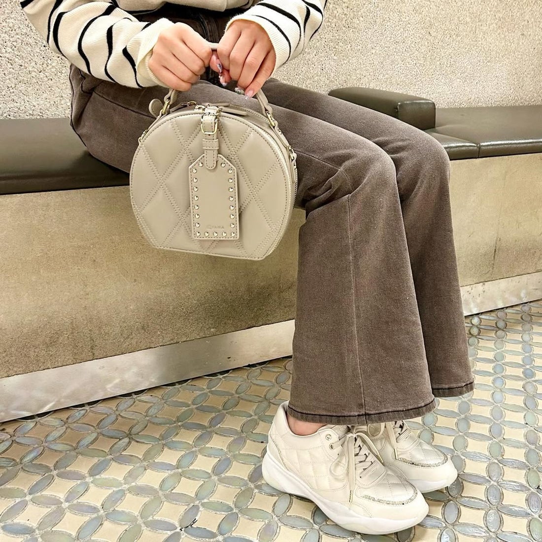 プラスダイアナ ＋diana キルティングスニーカー （アイボリー人工