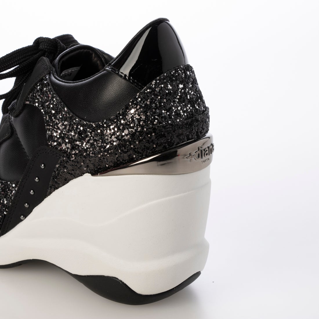 プラスダイアナ ＋diana 美脚ヒールアップスニーカー （黒人工スムース