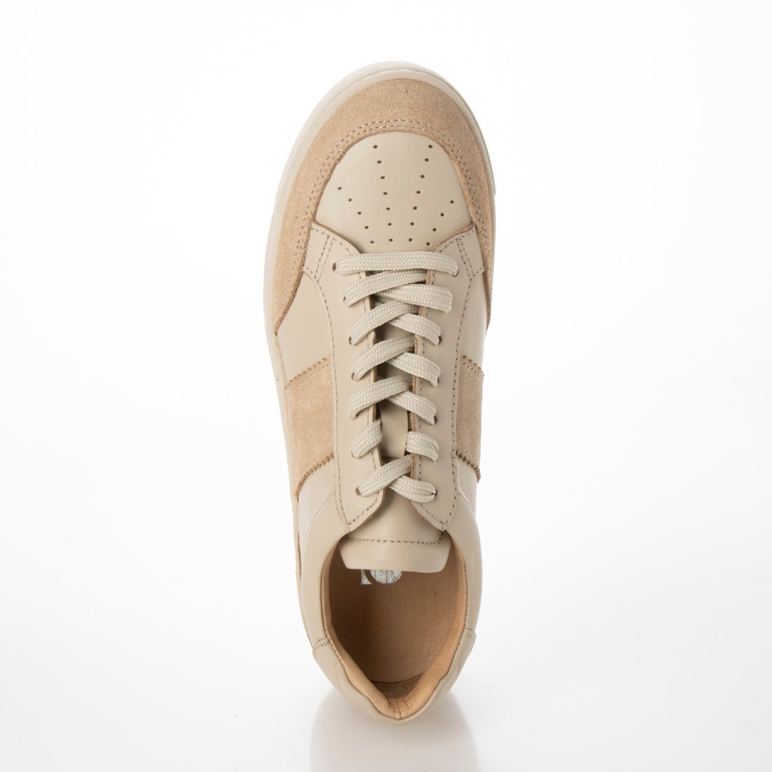 クシェリ QUSHELI レースアップラウンドトウスニーカー （ベージュ