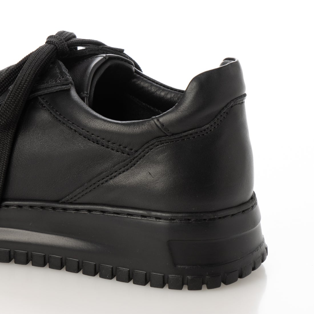 クシェリ QUSHELI ベーシックレザースニーカー （ブラック