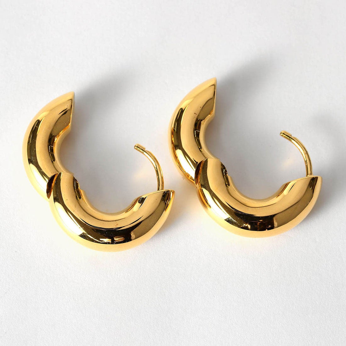 トムウッド TOM WOOD ピアス チャンキー Hoops Small Gold 100154 S925