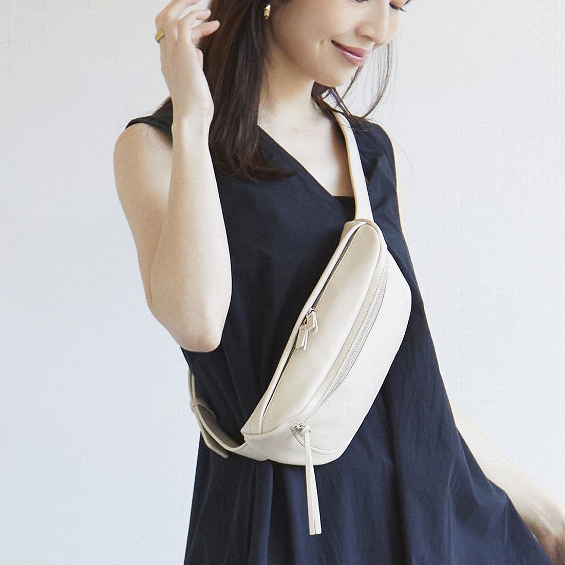 トプカピ TOPKAPI ステッチワーク ボディバッグ （クリーム