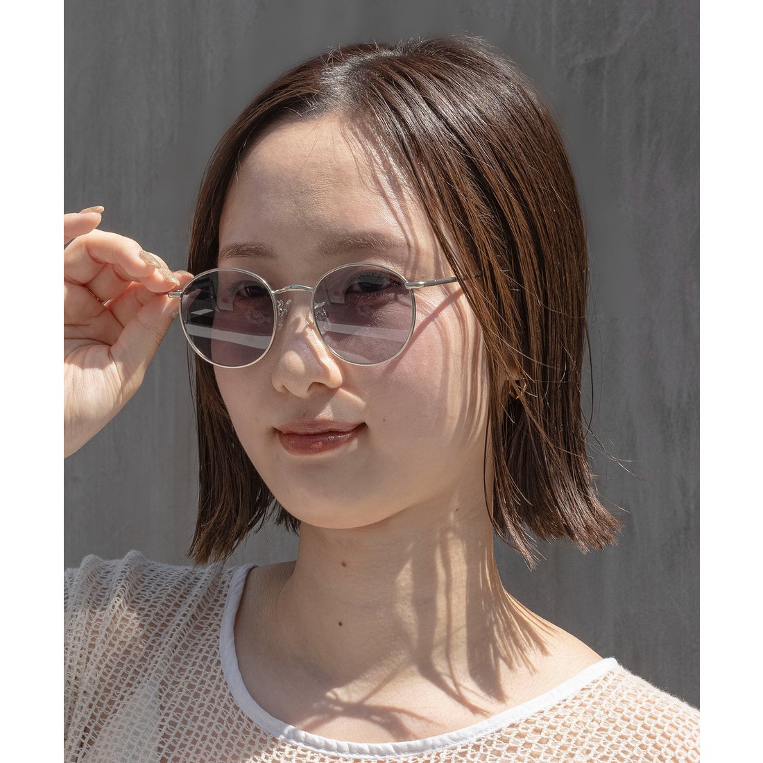 メゾンブリーズ MAISON BREEZE 紫外線に当たるとレンズカラーが変わる