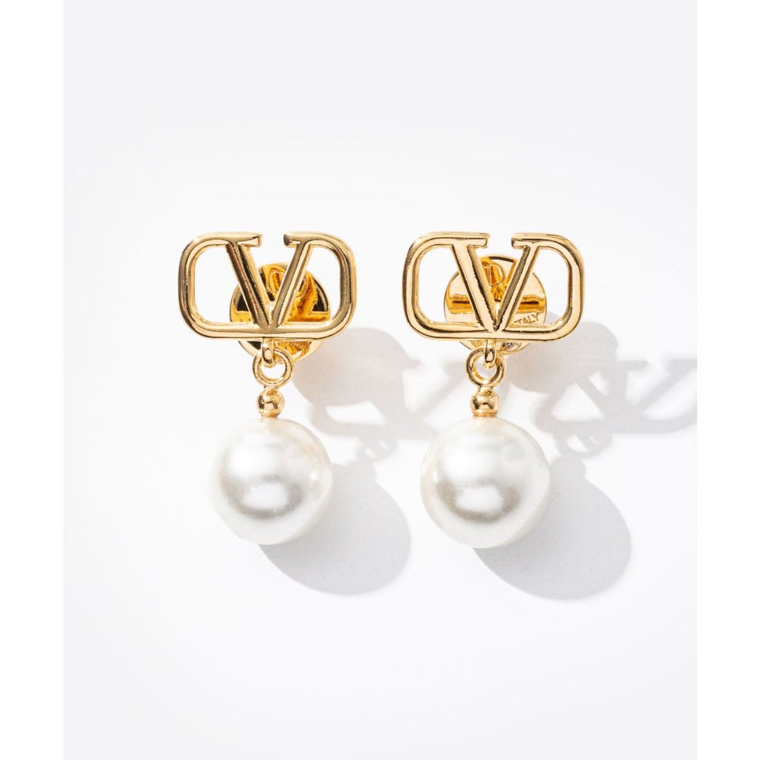ヴァレンティノ VALENTINO 4W2J0E36UXM ピアス VLOGO SIGNATURE PEARL