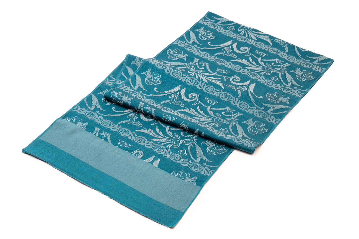 仙福屋の織り帯揚げ】 防染糸をつかって染め上げたアラベスク文様の