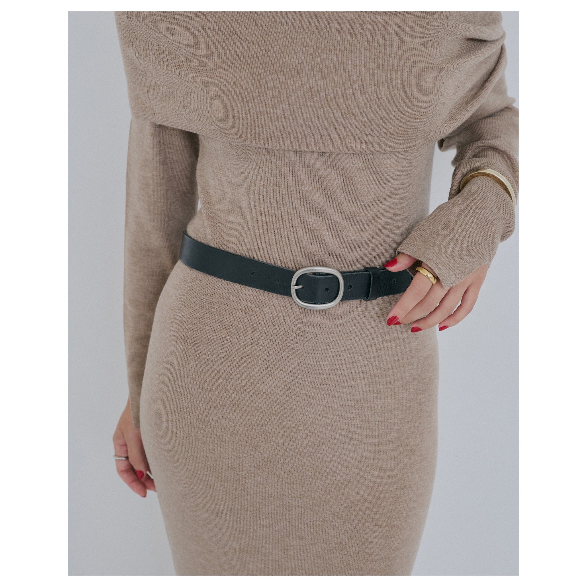 collab Roundバックルレザーベルト