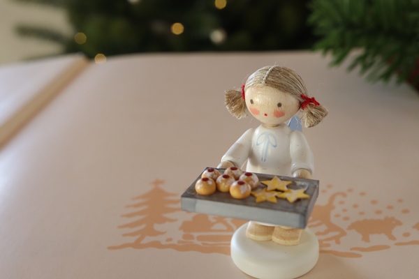 天使とザイフェンの天使 – ドイツ・ザイフェンの木のおもちゃ seiffen