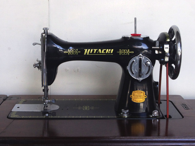No.650 HITACHI 日立製作所製 家庭用足踏みミシン：アンティークミシン