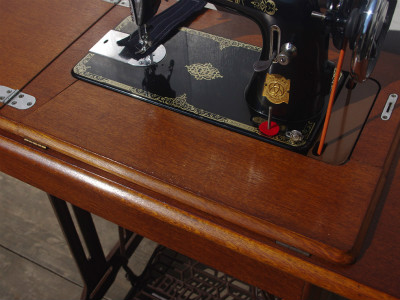 No.693 Brother ブラザー製 家庭用足踏みミシン：アンティークミシン