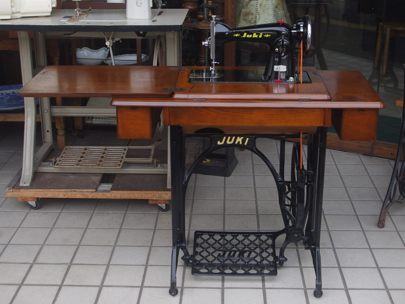 No.736 JUKI HA-1 ジューキ製 家庭用足踏みミシン：アンティークミシン