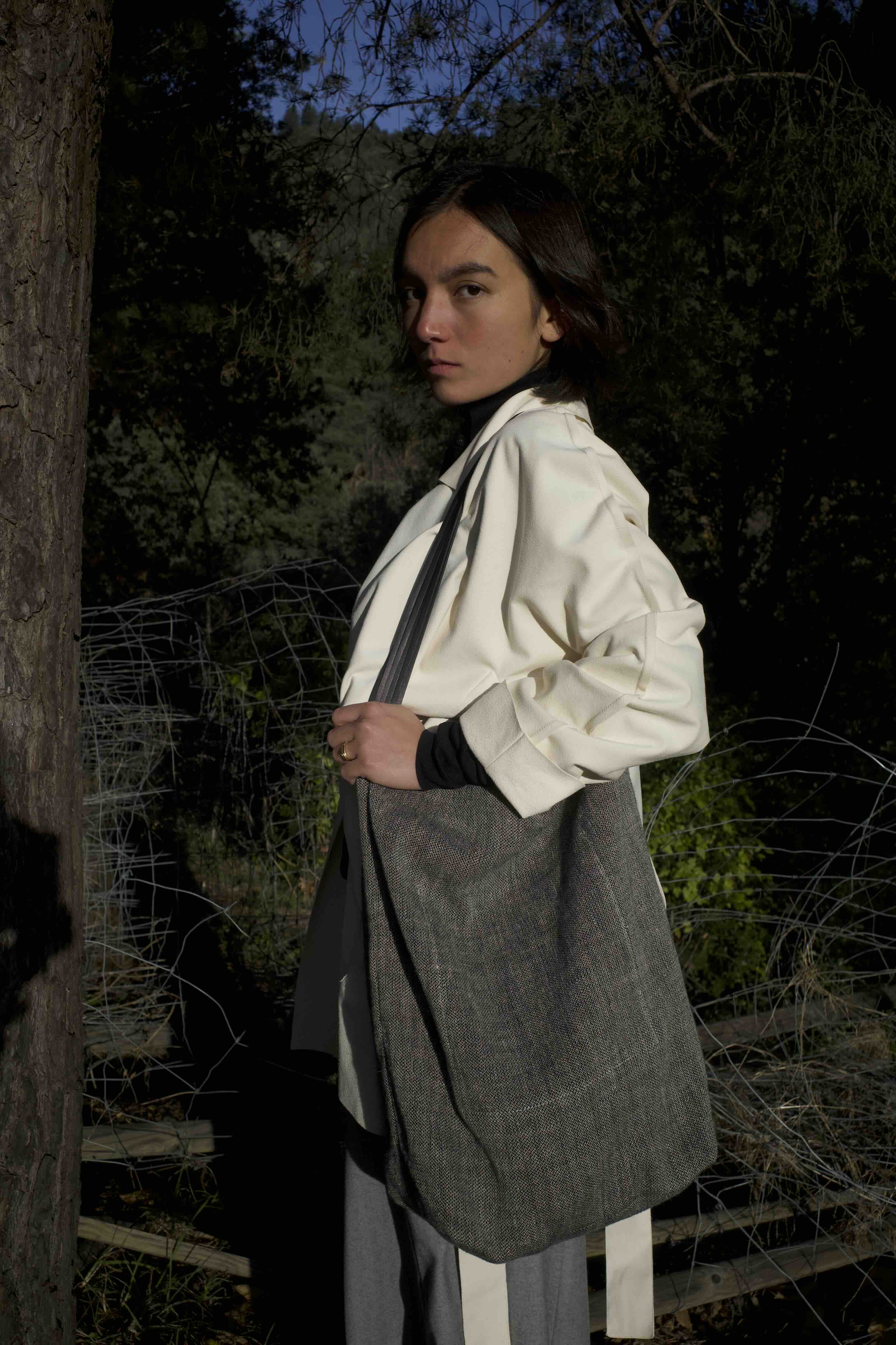 ISAAC REINA X seya. CHASEN BAG /LINEN MULTI HANDLE HOBO / LARGE