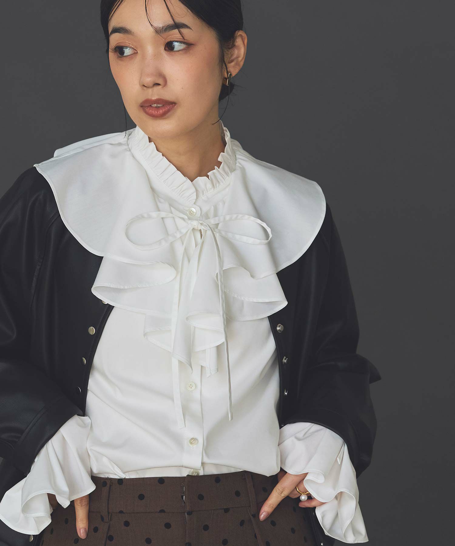 Gready BrilliantLUラッフルキャンディスリーブブラウス | SEKIMIKI