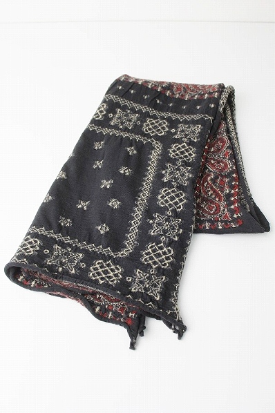 KAPITAL（キャピタル）：縮絨ウール ビッグママバンダナ柄マフラー