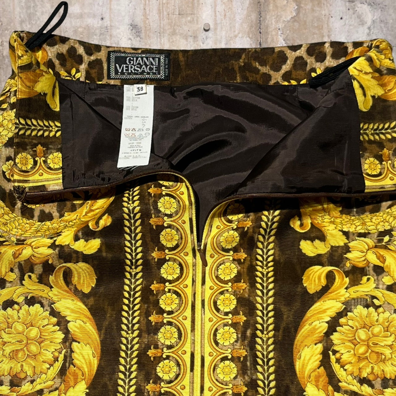 GIANNI VERSACE(ジャンニヴェルサーチ) コットンシルクアニマル