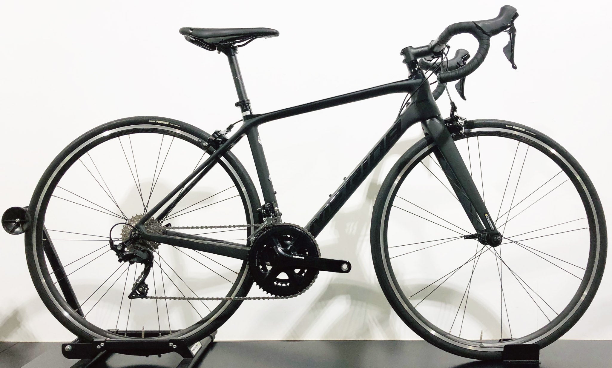 状態ランクB】｜【M095】2025 スクルトゥーラ リム 4000｜47cm(XS