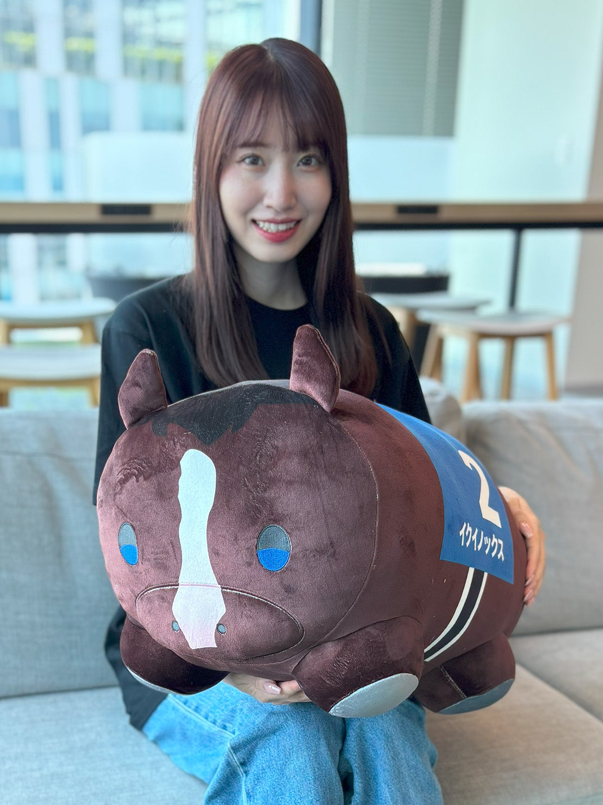 イクイノックス・もちもちぬいぐるみクッション｜netkeiba