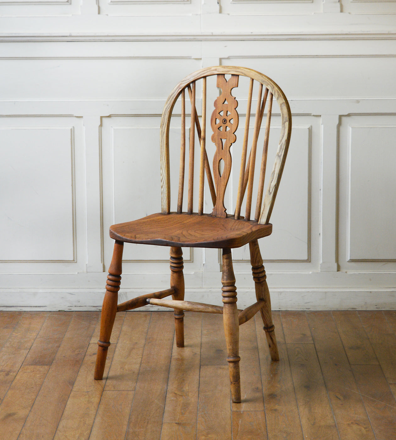 アンティークホイルバックチェア – 英国アンティーク家具専門店 神戸