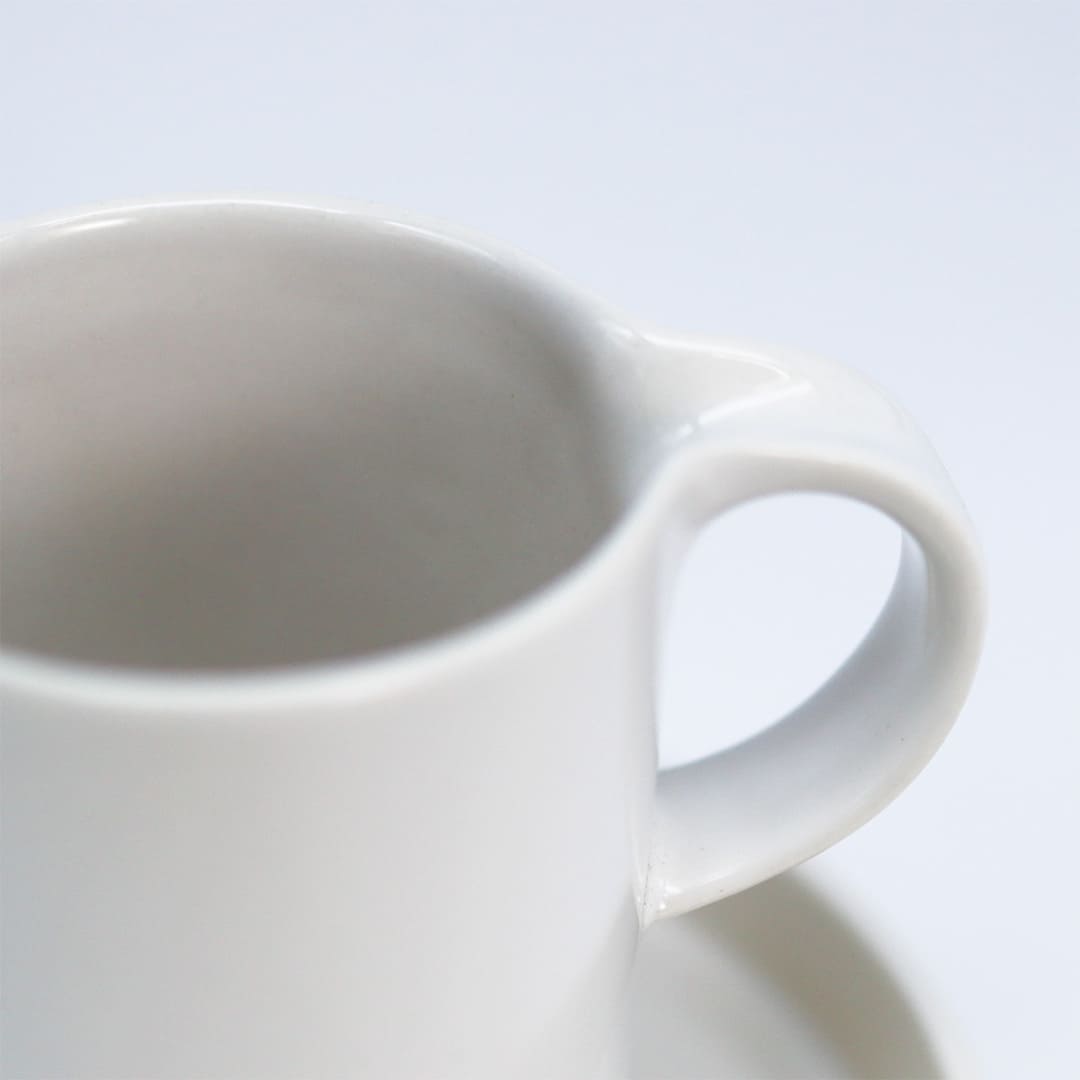 モデラート ハイカップソーサー ホワイト – 株式会社セラミック・ジャパン