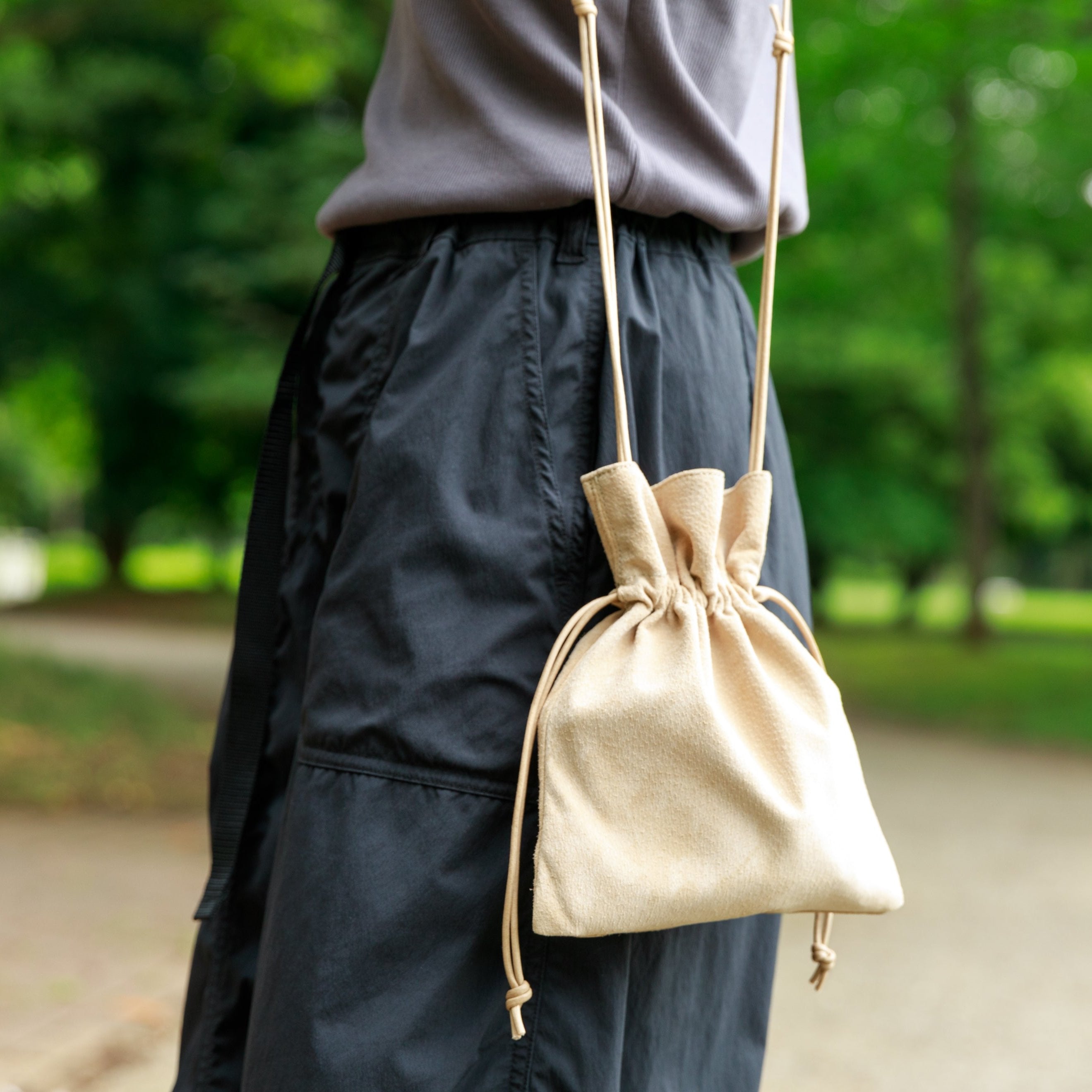 洗える革の巾着型サコッシュ｜Washable Wring Sacoche【トウキョウ