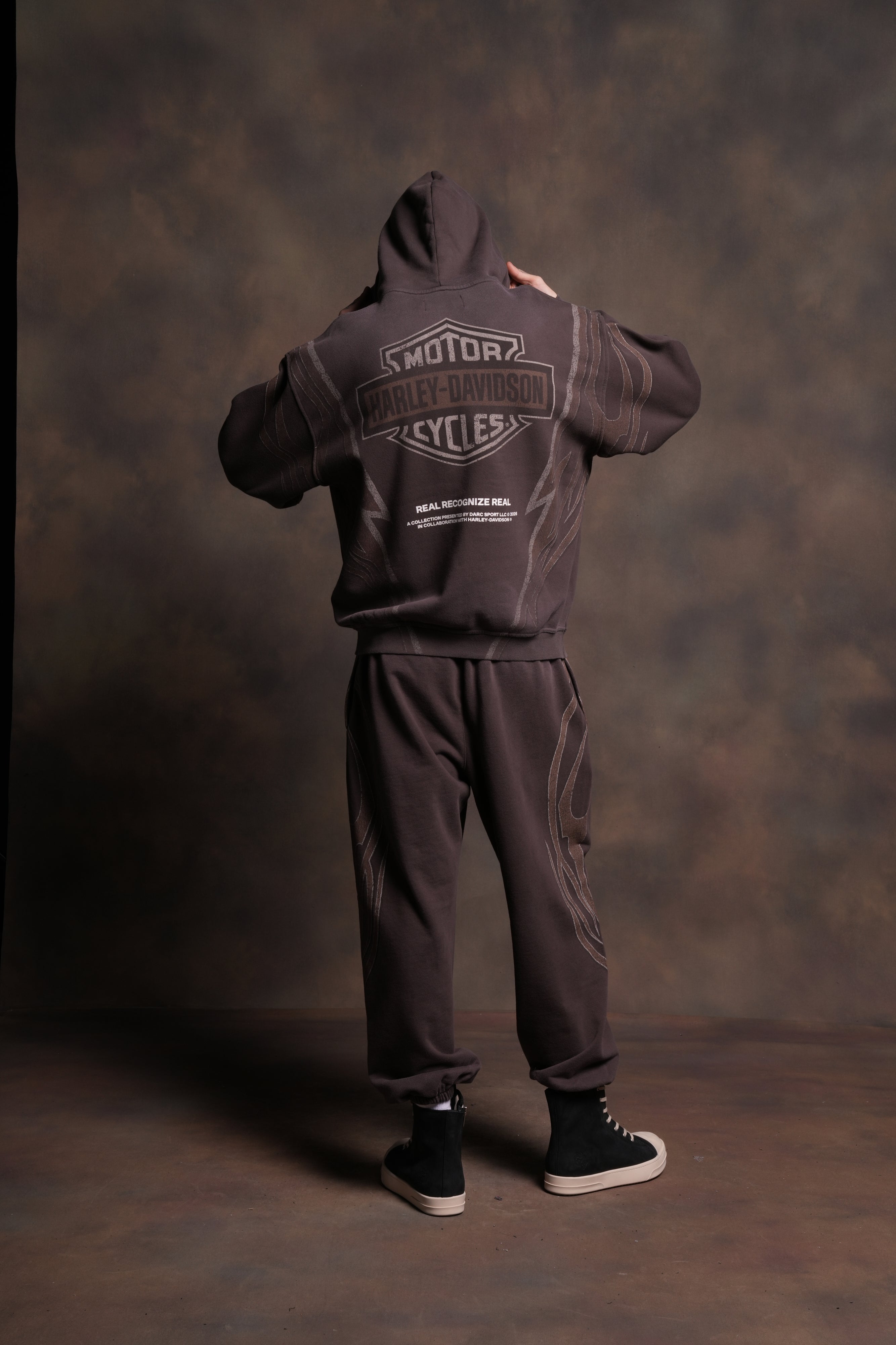 Real Recognize Real Unisex Lounger Sweat Pants in Darc Brown Drift