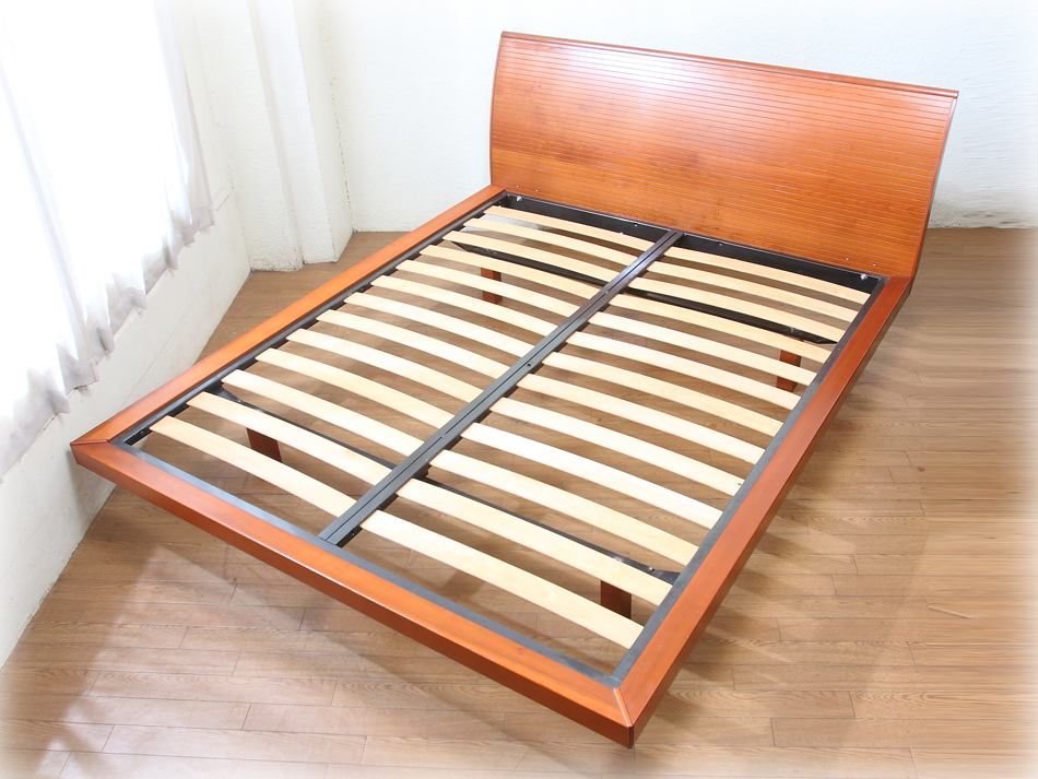 イタリアン クイーンサイズベッドフレーム ｜アンティーク家具・照明の